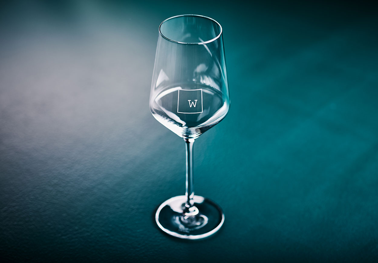 Weinladen_Glaseser_Weisswein_1250x870